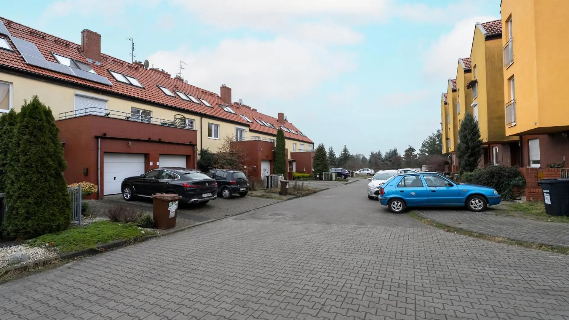 Dom Sianowska 130 M2, Parking & 3 Balkony Poznan By Noclegi Renters شقة