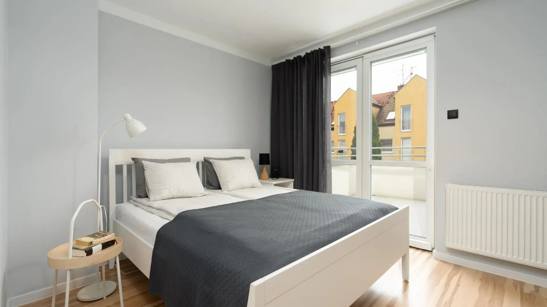 شقة Dom Sianowska 130 M2, Parking & 3 Balkony Poznan By Noclegi Renters