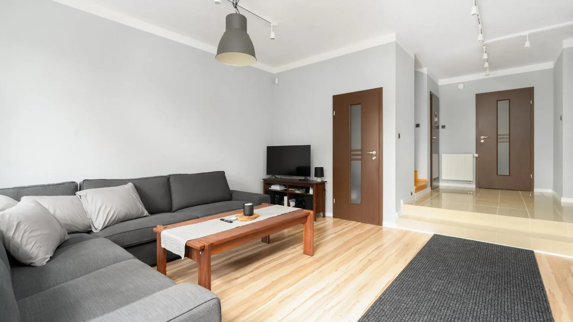 شقة Dom Sianowska 130 M2, Parking & 3 Balkony Poznan By Noclegi Renters